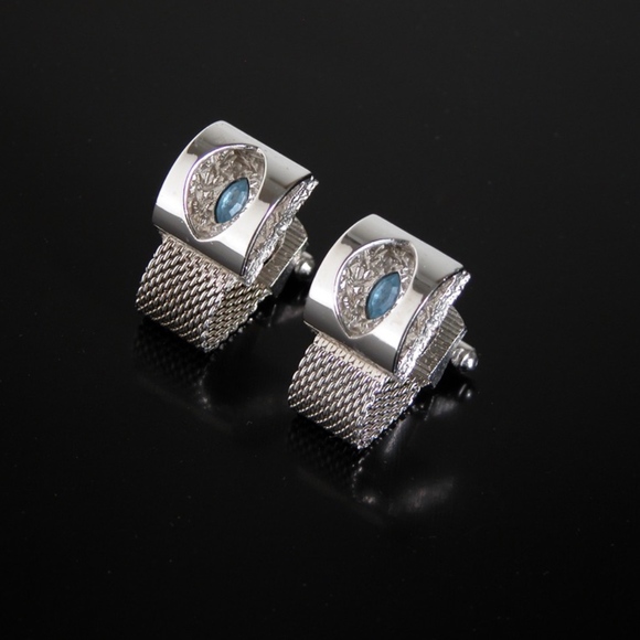 Vintage SWANK Wrap Around Lt Blue Stone Cufflinks - Picture 1 of 4